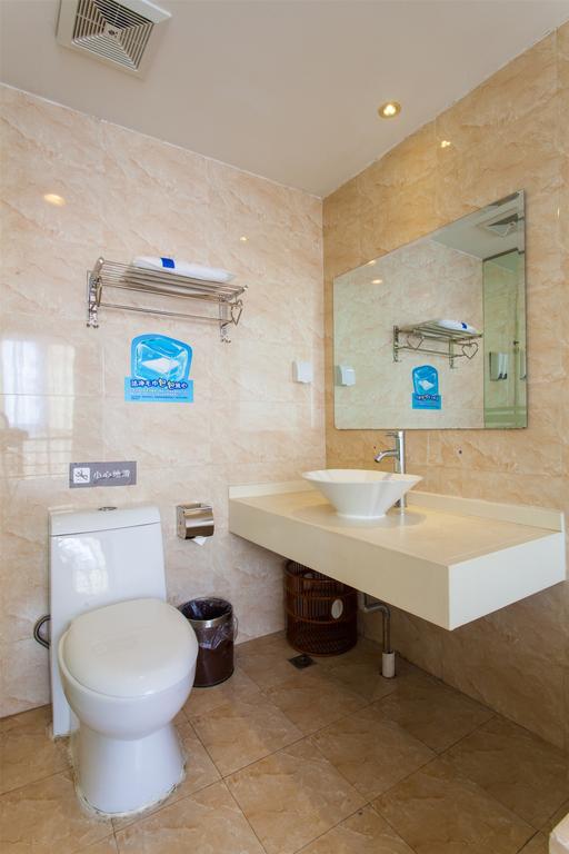 7Days Inn Qingdao Wusi Square Middle Xianggang Road Bagian luar foto